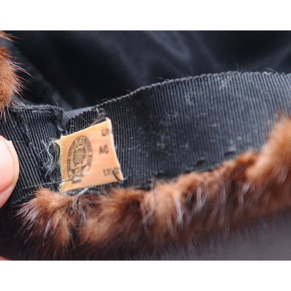 Vintage Mink Pillbox Hat Designed by Lora With Hair Clips Union Made - Picture 4 of 7